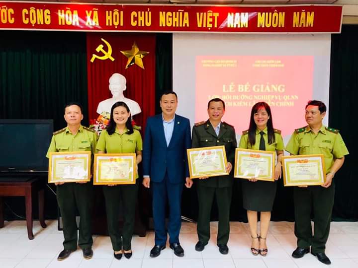 Bế