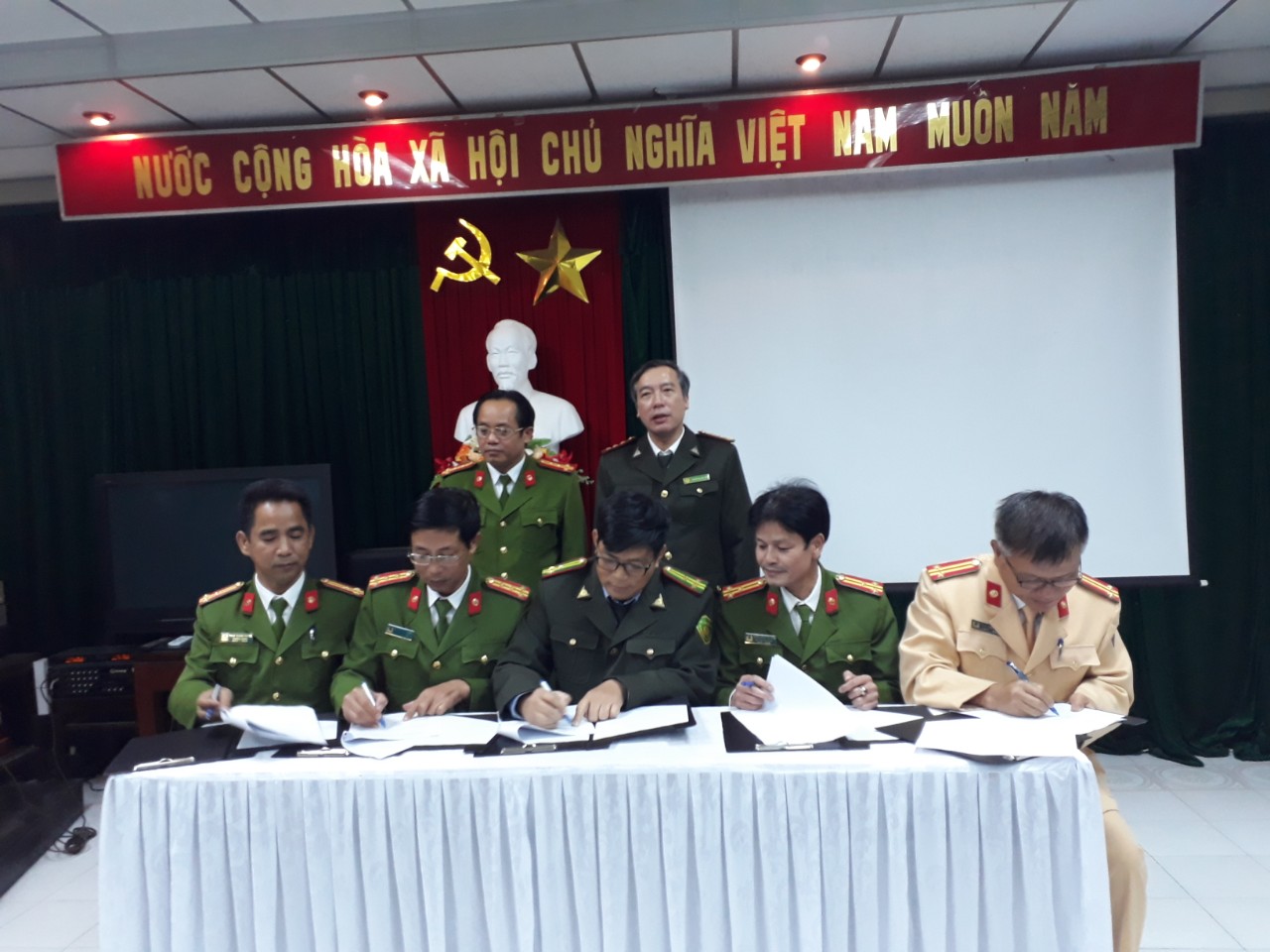 Hội